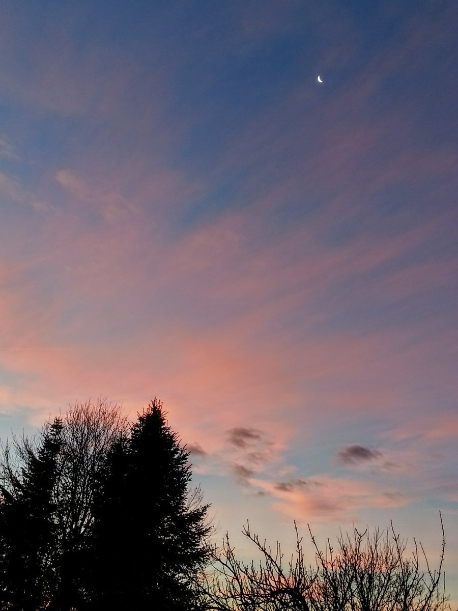 Der Mond ist auch noch da :-)