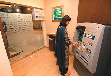 patrika_mp's tweet photo. आपके #banks खाते पर खुफिया नजर, बड़े ट्रांजेक्शन बन सकते हैं मुश्किल
>> https://t.co/TGJFFRxtXt

#cashwithdraw #Banking #BankingWithACause https://t.co/XM5O8Cp4zw