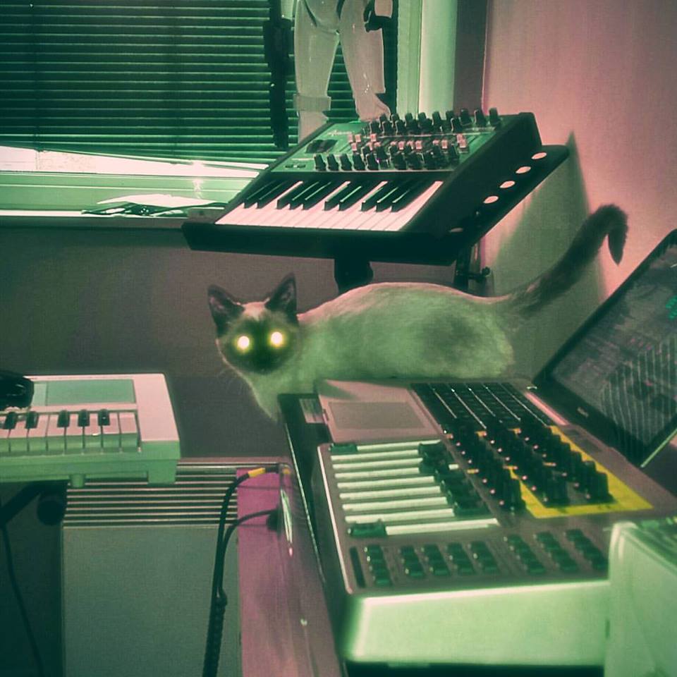 ➡ LIVE-SET // SAMEDI // <a href="/BonTempsRecords/">Bon Temps</a> Label Night @ La Taverne Elektrik (AMIENS) w/<a href="/Verlatour/">Verlatour</a> <a href="/plaisirsduo/">Plaisirs</a> <a href="/GaulthierDersee/">dersee</a>