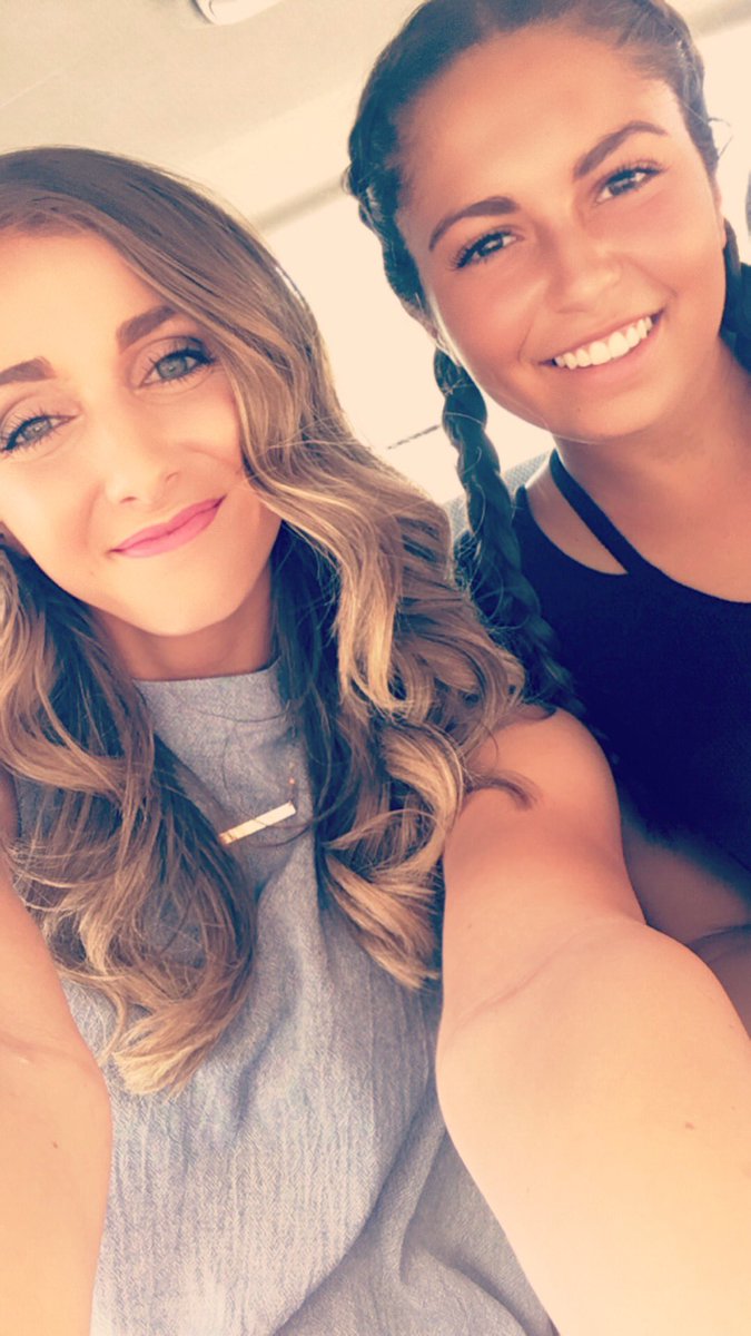 ChanRan23's tweet photo. Before it's too late I gotta shoutout this gem for her birthday😍 love you Jess❤️ https://t.co/93WTliTcep