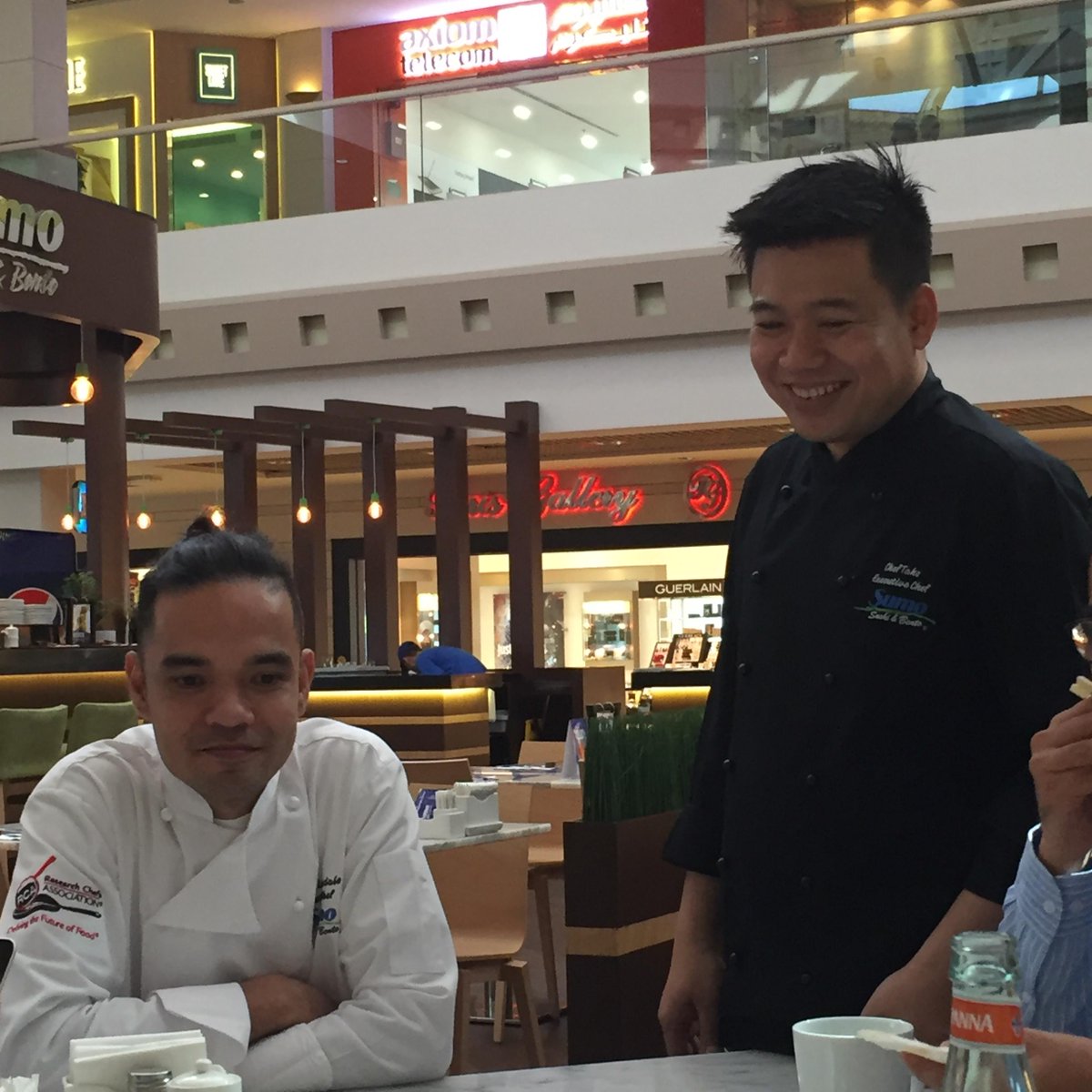 sumosushibento's tweet photo. Have you ever wondered where our recipes come from?
The answer is our Chefs! #FollowTheChef #IGChefs
@ChefTako @Chefglennsebastian https://t.co/Q4nugnc9PP