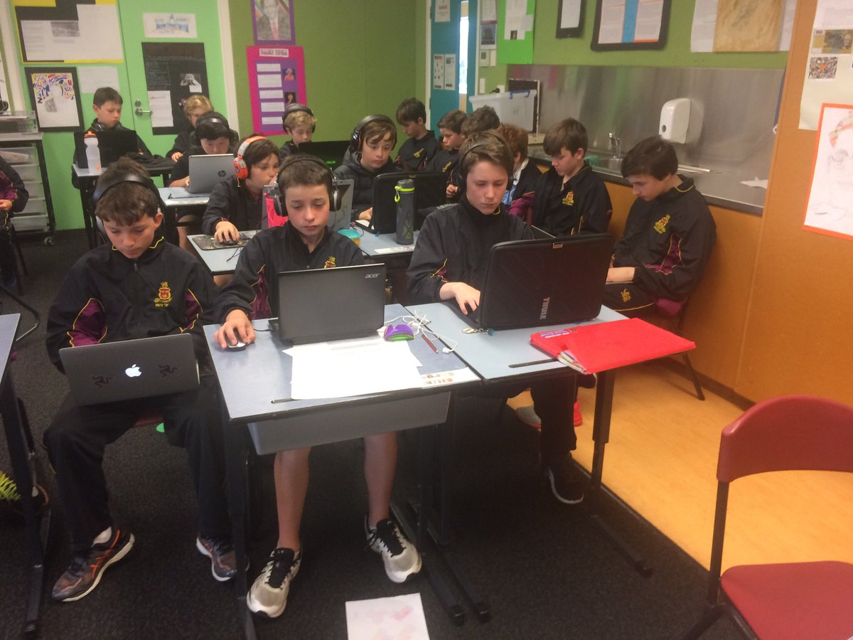 Thanks <a href="/codeorg/">Code.org</a> amazing resources Yr 6s Intro to Comp Science #HourofCode today @adam_r_forsyth <a href="/wayne_m_brown/">Wayne Brown</a> @e_teaching <a href="/martinpchambers/">Martin Chambers</a>