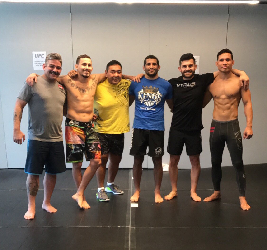 JonCruzTuck's tweet photo. โ๏ธSHARP & WEIGHT COMING OFF CLEAN!! #UFCMELBOURNE #DNAINC #ITELIFEINMOTION @IridiumSports @_coachcasey @chitoveraUFC @beneildariush @Lowkick https://t.co/IdXXynbKUS