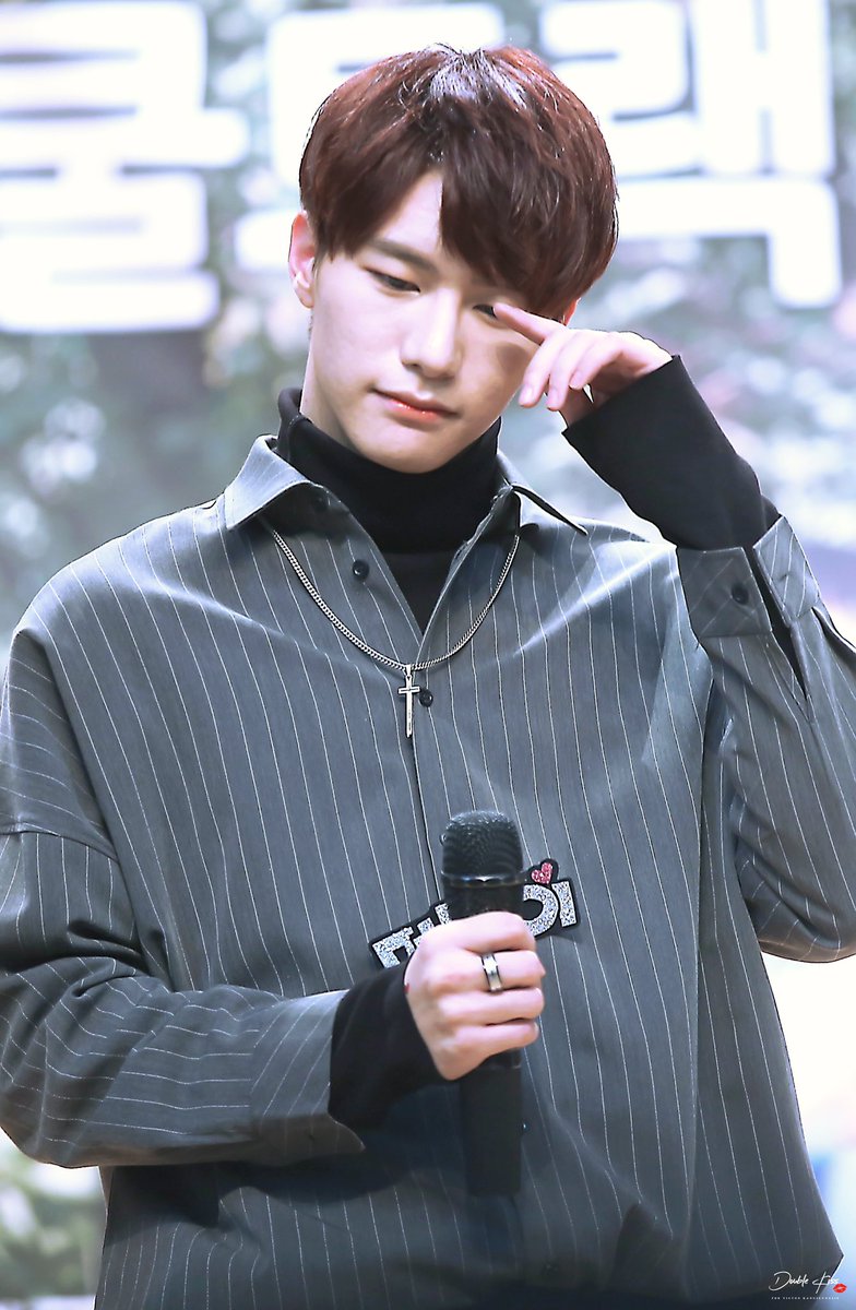 161119 fansign ♡ fantaken cr. Double Kiss #빅톤 #승식 #seungsik #victon