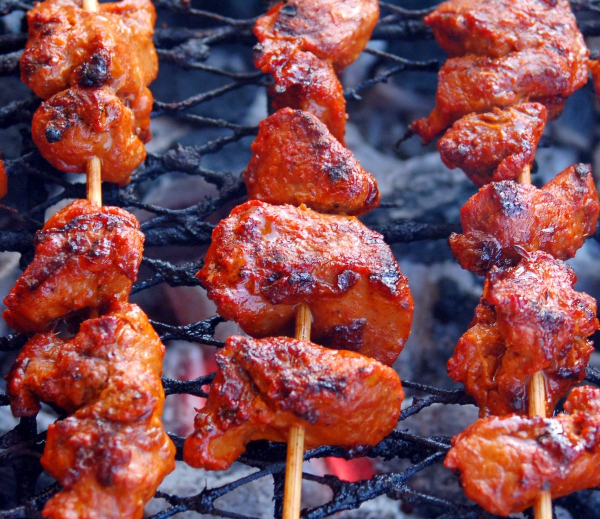 jennagottfans_'s tweet photo. That crush that has been playing hard to get aha bring her to #NyamaChomaFest na ataingia box https://t.co/HdVtU19BfB