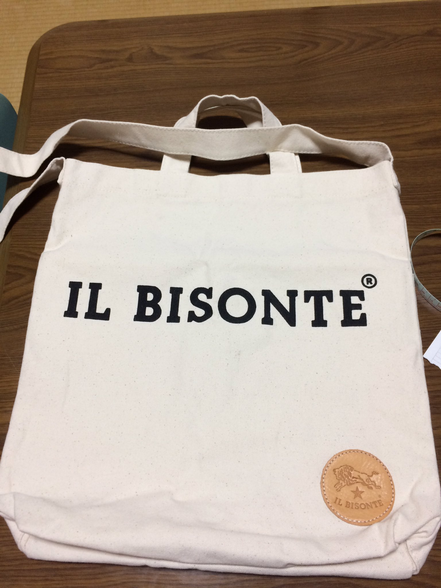 Mochi できたー 雑誌の付録が化けた 笑 1枚目がbefore 内布は本物っぽくネイビーストライプにしてみた 中にポケットとマグネットホック イルビゾンテ リメイク イルビゾンテムック本 T Co 0v7d0x7ehq Twitter