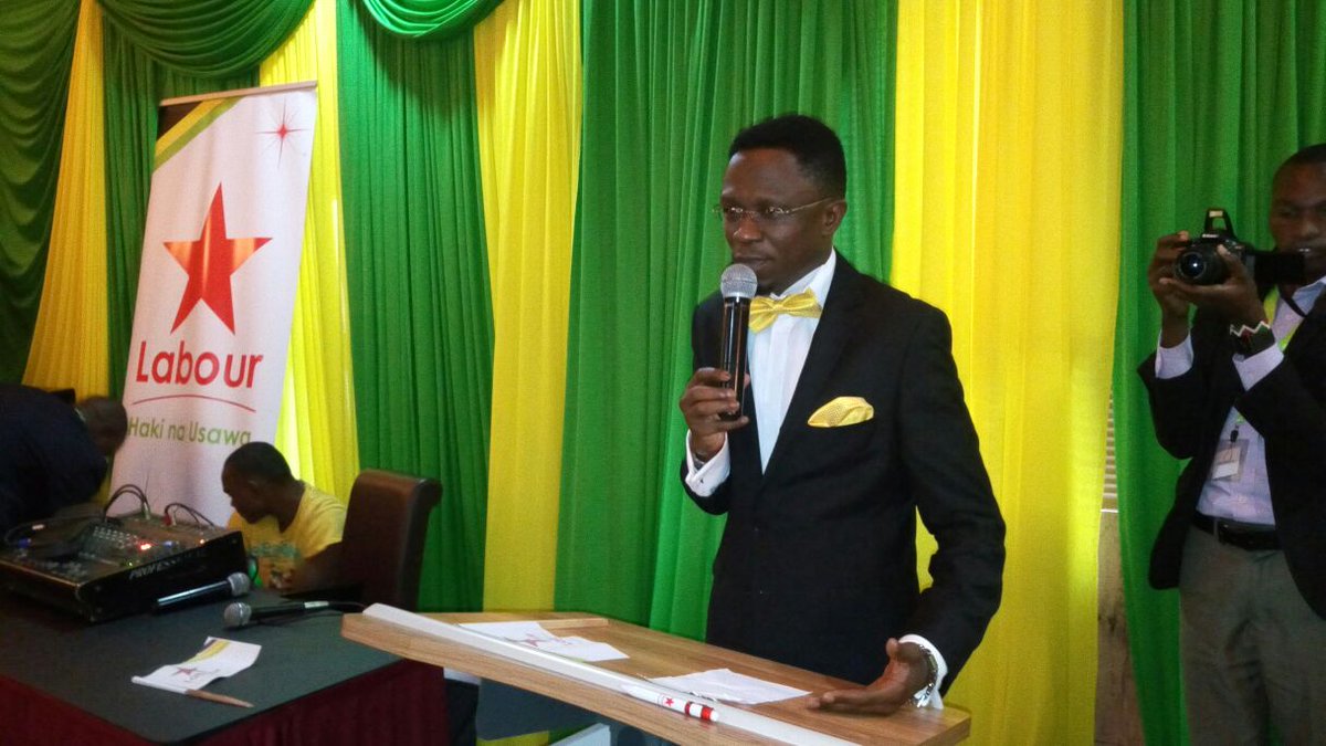 LabourNaweza's tweet photo. Labour Party leader @AbabuNamwamba giving his address at the @LabourYouthKE convention #IAmLabour https://t.co/MZGixzXkcy