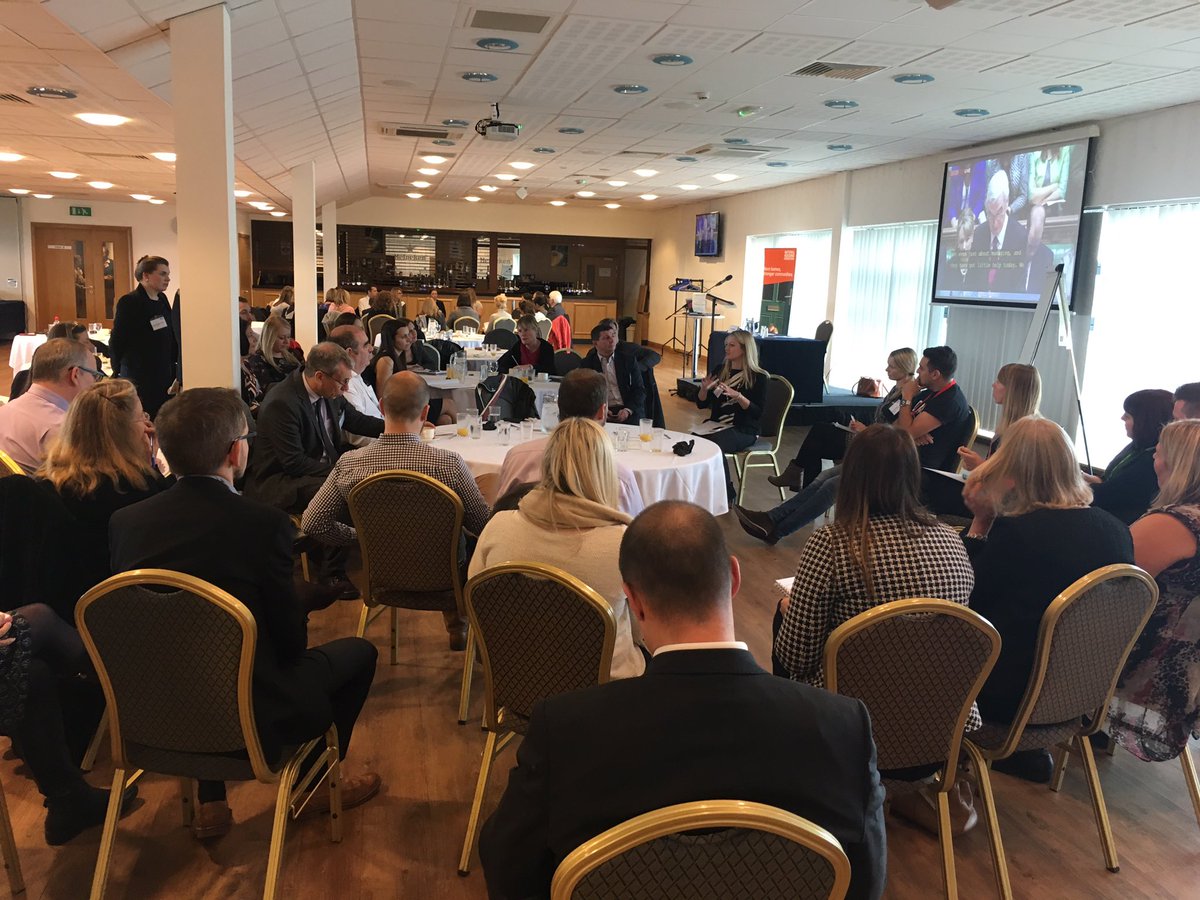 amynettleton1's tweet photo. #SWHOG16 unconference on the customer journey being led by @Joel_Resource & @MelissaCBarber @natfedevents Joel asks - what is the journey? https://t.co/YNQa307hlP