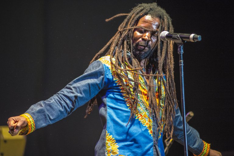 GHEHall's tweet image. #EntNews: #GhVotes: Rocky Dawuni (@RockyDawuni) advises Ghanaians ahead of Elections – “We need strong and… dlvr.it/MkKSn6