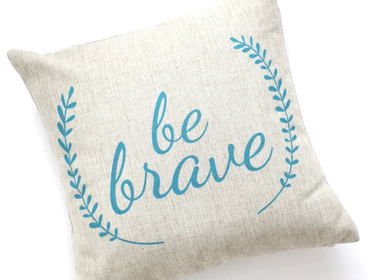 StrokeSmart_org's tweet photo. Get your holiday shopping done early. Buy from @Bravelets in #november &amp; 10% will be donated to @natlstrokeassoc https://t.co/nGpAO9Hqdv https://t.co/jS6byvCtRN