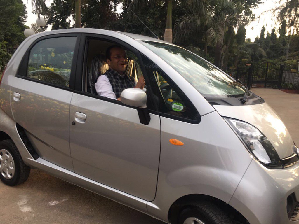 joharashwin's tweet photo. Cost cutting measures and saving oil with @tatanano 😄😀 https://t.co/2Wv1ioKyA6