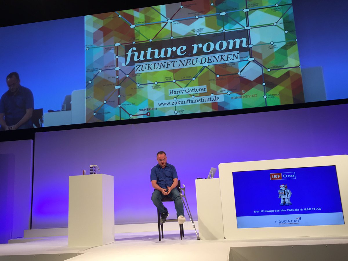Harry Gatterer redet auf der  #JBFOne warum es sich lohnt über die Zukunft nachzudenken