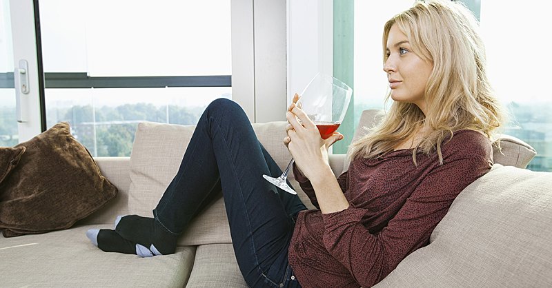 FitnessMagazine's tweet photo. 7 Things That Happened When I Quit Drinking for a Month https://t.co/ApIJvklmYf https://t.co/kkVgu2Id6U