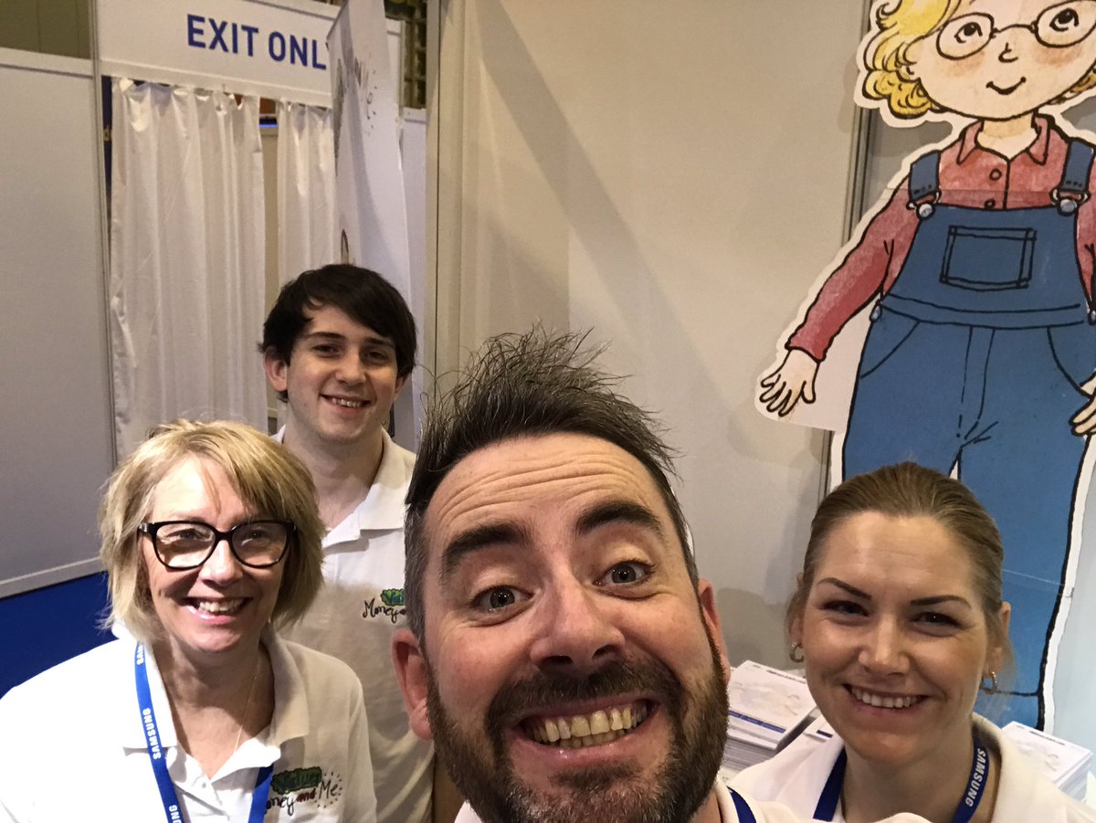 BlueBellHillPS's tweet photo. We are at #AcademiesBIR16 with @Experian_UK for #valuesmoneyandme @nicwilliams78 @ryan_rathbone @pritchy1975 https://t.co/XnD0AauqoP
