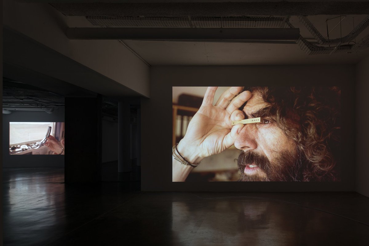 slashparis's tweet photo. Demain soir à 19h30 au @FracIdF, des invités échangent autour de l'#exposition de #MarkGeffriaud #EntréeLibre > https://t.co/GverFQXxL5 https://t.co/FUT8mSetbx