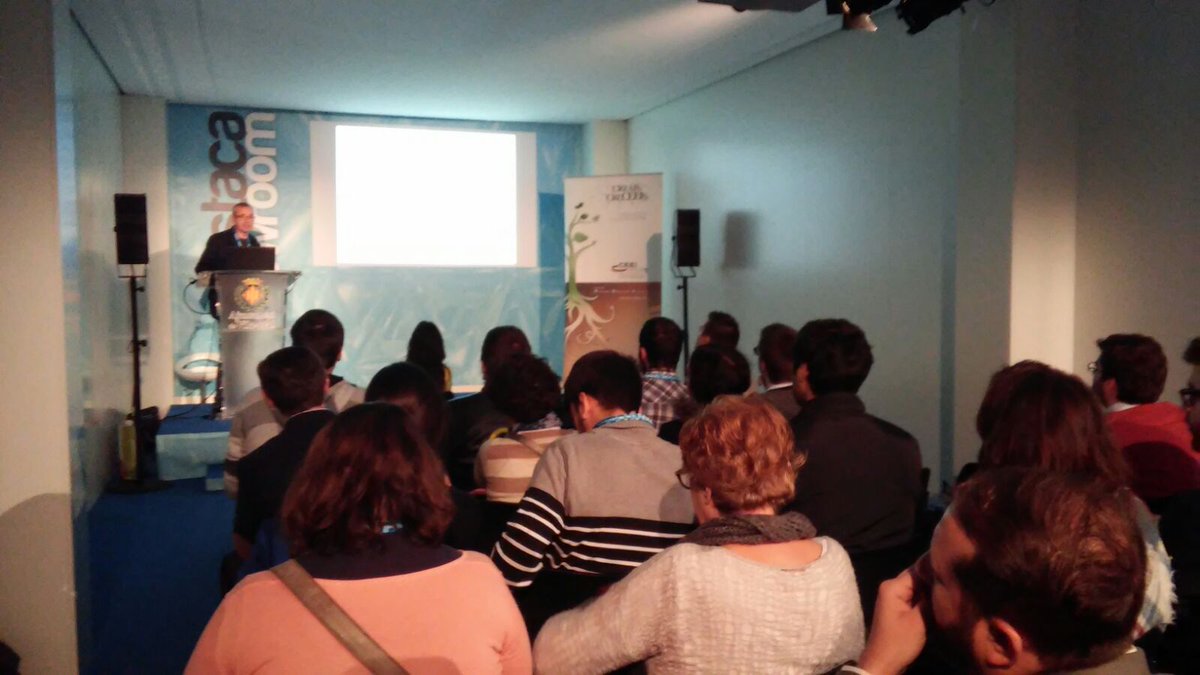 CEEICastellon's tweet image. Empezando #demoday1 #materiales en SHOWroom #feria #Destaca2016 @feriadestaca