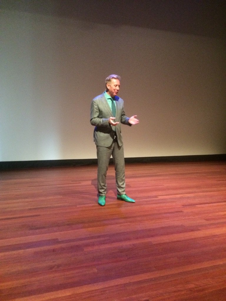 #eindhovenkantelt <a href="/janrotmans/">Jan Rotmans</a>  durft zelf ook kleur te bekennen , kijk maar naar zijn combi