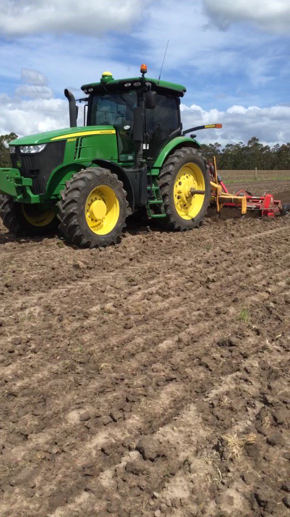 dan_potatoes's tweet image. Finally putting a few in #potatoplanting  at long last after the wet winter &amp;amp; spring. @fry_anna32 @Youngpotatopeps