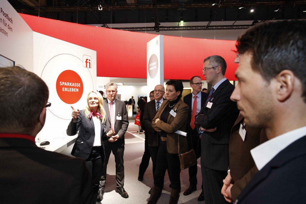 FI_FFM's tweet photo. Heute vor einer Woche startete das #fiforum2016 Eine Rückschau für alle Besucher und Nichtbesucher gibts im Blog https://t.co/AlK1raocKk /os https://t.co/GqKcCCBW9B