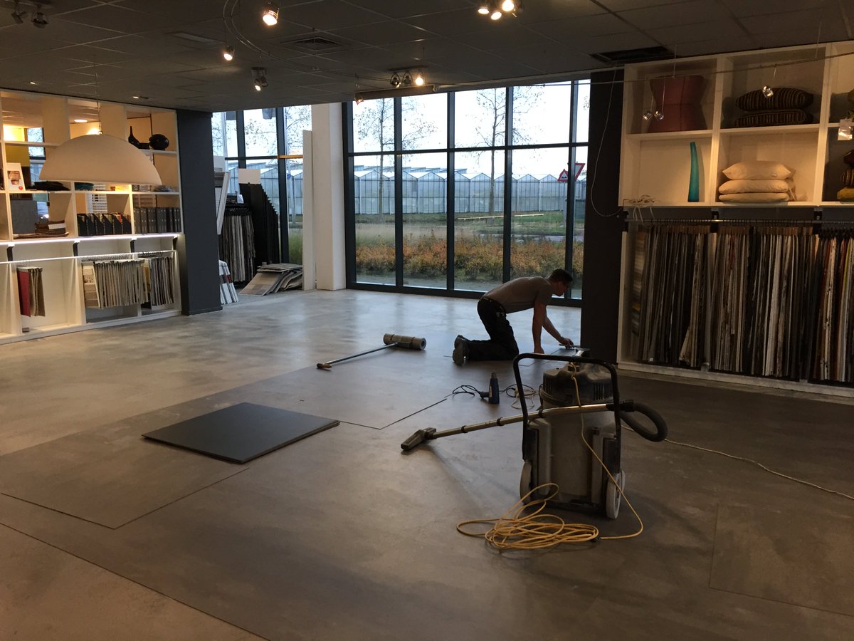 Er komen nieuwe PVC tegels 90x90 cm van Dersimo. #dersimo #troostinterieurs #pvc #pvctegels