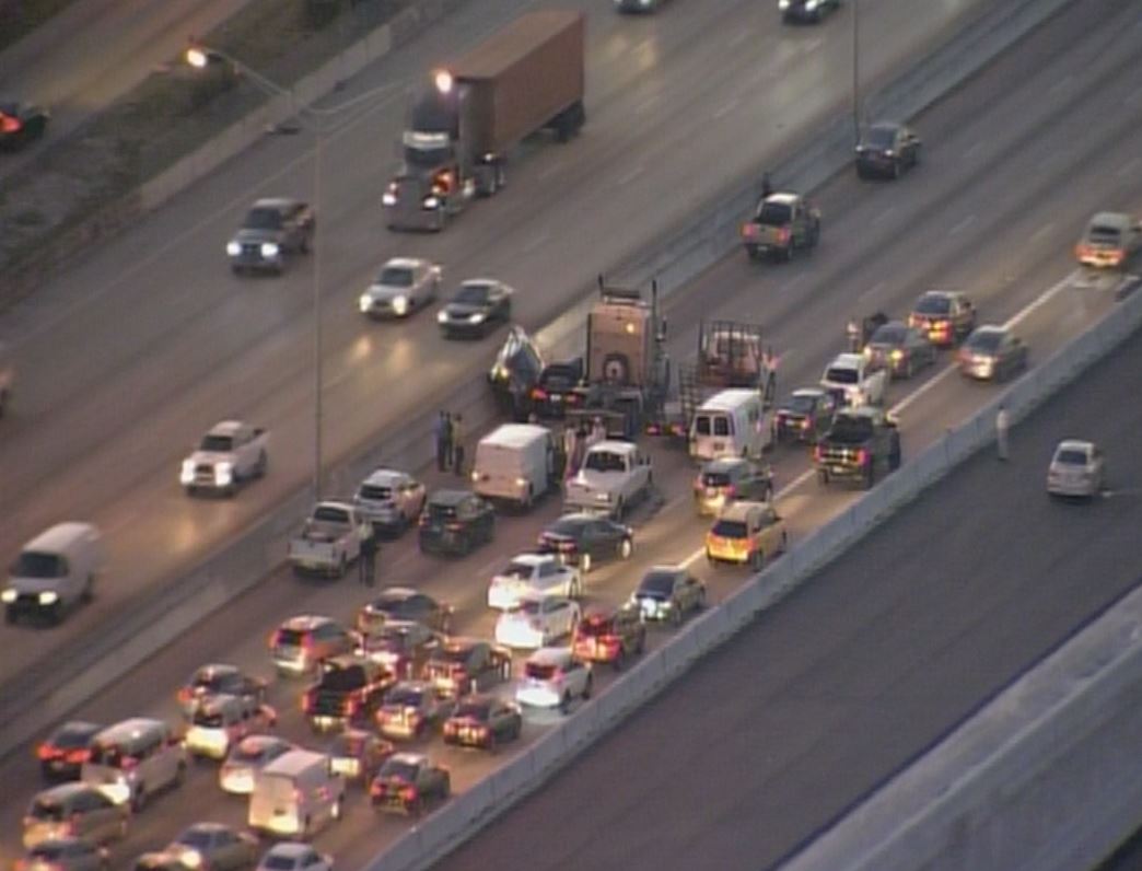 #trafficalert All lanes blocked on SR-826 SB approaching NW 103rd St #miami https://t.co/NYvKL0Sd1b