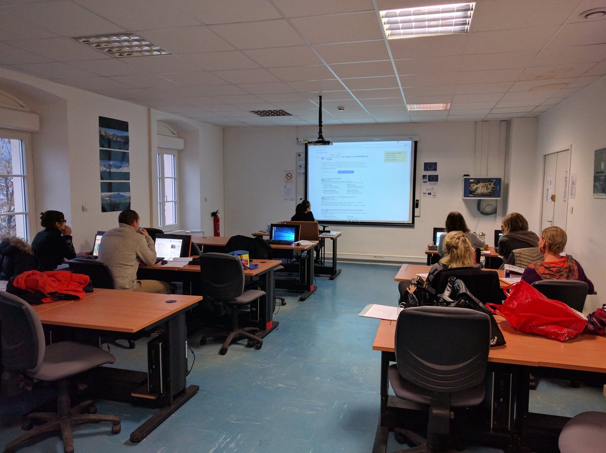 AgenceNetmedia's tweet image. Net-Rezo : cours de #ecommunication / e-réputation pour les élèves AMTHR @les_scop @LesScopdelaCom ce matin on parle des #OTA