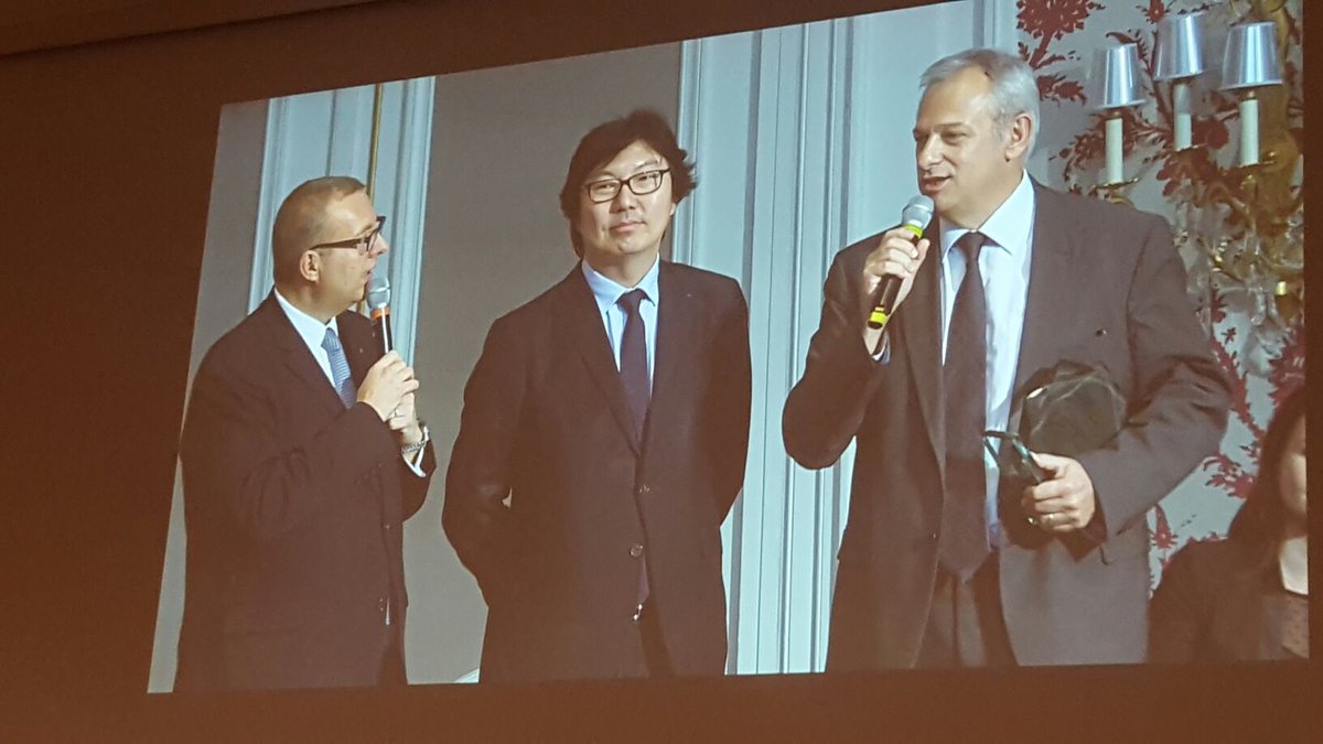 Groupe_Arcade's tweet photo. Trophées #TLT2016 @immoweek Programme solidaire récompense @Groupe_Arcade @JacquesWolfrom #AiguillonConstruction pour l’IME Kerlaouen https://t.co/4nzuhV5ORM