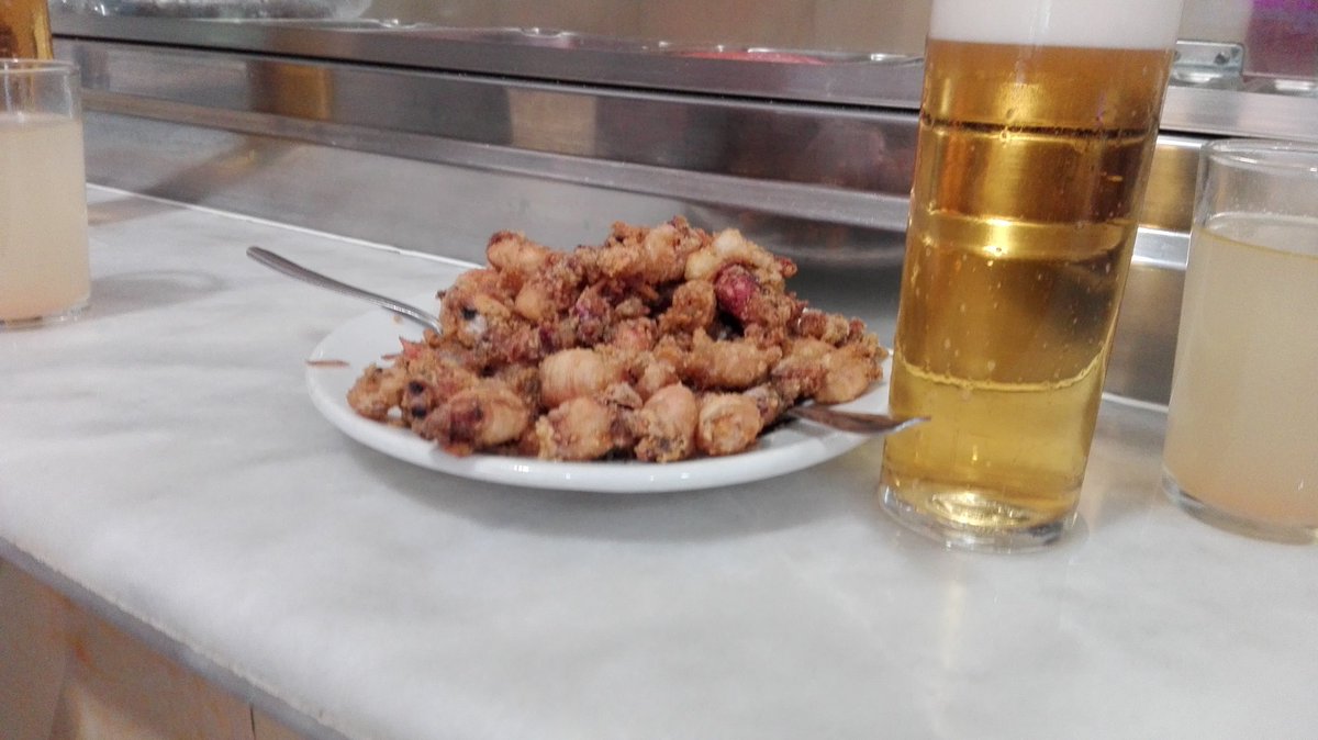 Beuchirrina's tweet photo. Se me había olvidado lo que me gustaba este bar #sapama #chopitos https://t.co/ks9ph4DXqp