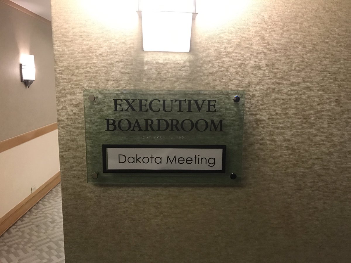 Big shoutout to my friend &amp; colleague <a href="/JMRaczka/">Joe Raczka</a>. The work he did on the <a href="/Oracle/">Oracle</a> / <a href="/Dyn/">Dyn</a> deal was top shelf #Baller #Dakota
