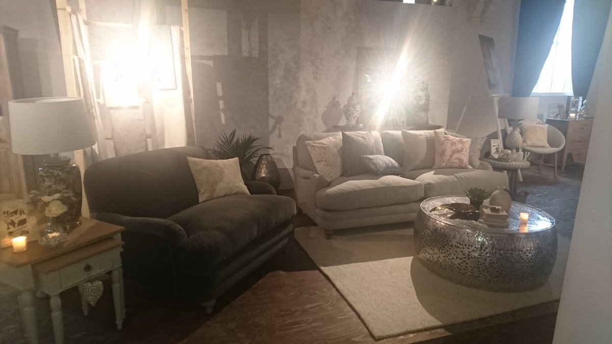 RachelOgden_'s tweet photo. Sneak peek of the brand new collection @houseoffraser Junipa. Can't wait till Spring! #HOFSS17 @HOF_HomePR https://t.co/56p3jRRcpA