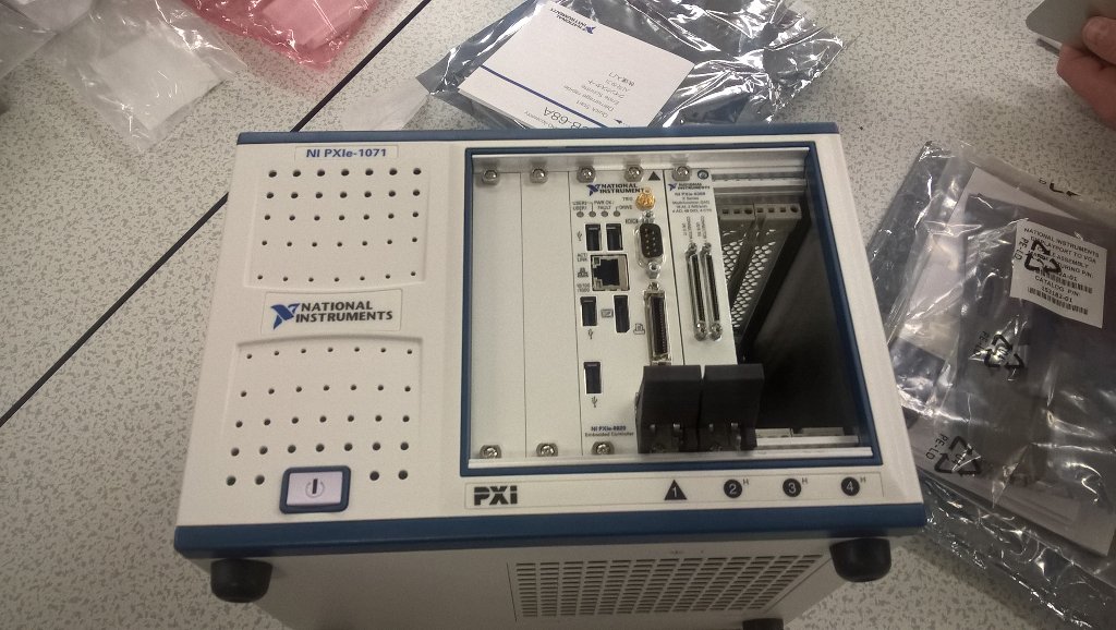 drmarkeaton's tweet image. Exciting @niukie kit arrived today for #guidedwave excitation and reception @EngineeringCU