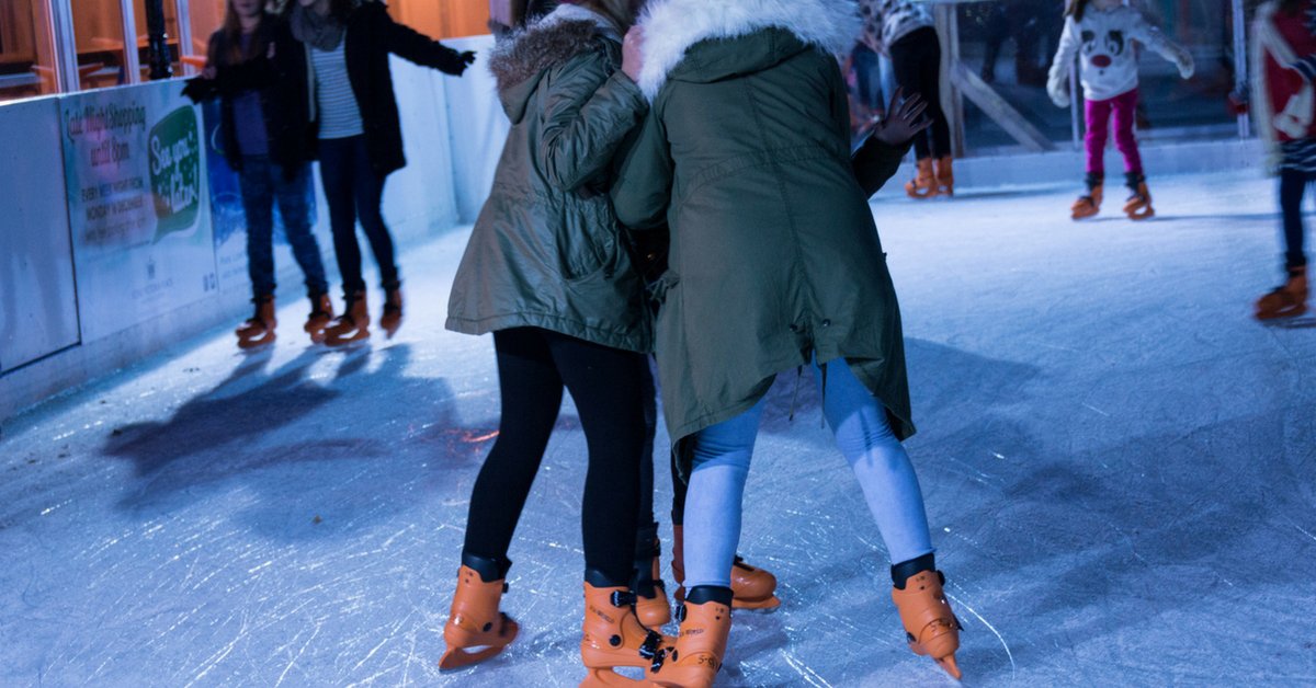 My_T_Wells's tweet photo. Fancy ice skating this Saturday? #Win a family ticket to the 4pm session. Good luck! https://t.co/nFfc8WShYB @RTW_Xmas https://t.co/fPBDdfqfYU