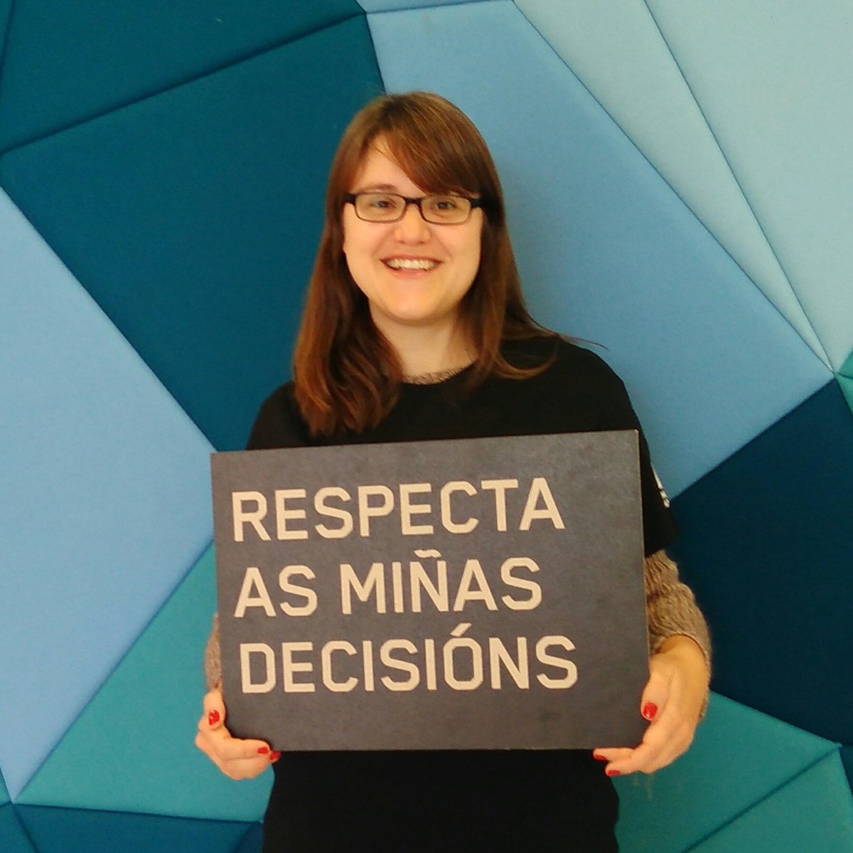 casadocarme's tweet image. #EnnegroContraAViolencia #semprevivasemprelibre GRAZAS @MLoisgonzalez #orgullodecidade #compostela