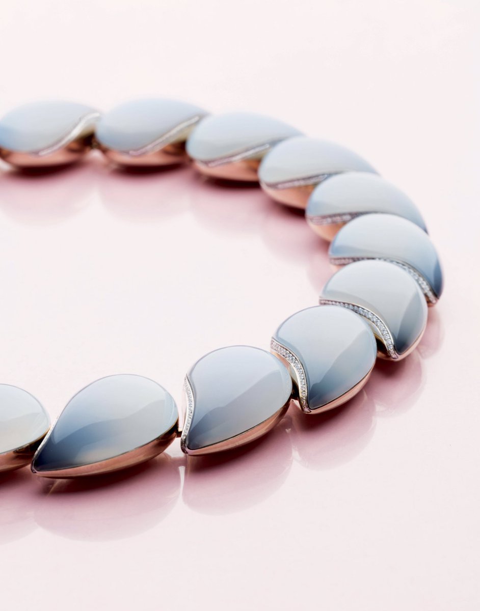 scfroma's tweet image. #jewelry #jewels #precious #gold #brilliant #picoftheday #stilllife #shooting #scfroma #minervaauctions