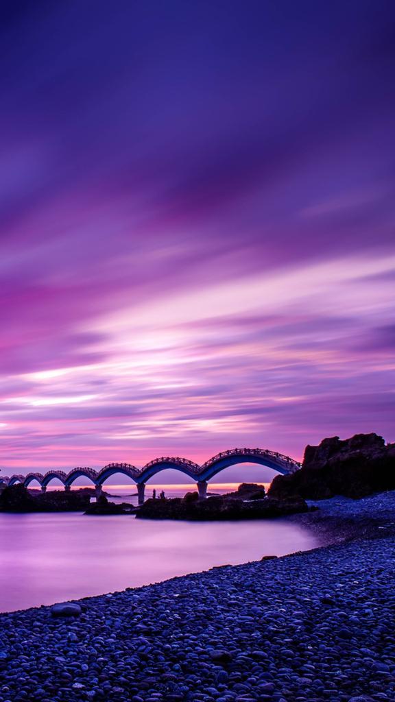 جمال سحر المغيب الفاتن يرسم لوحه لا ينصفها أعجاب ولا تترجمها حروف مشهد آخاذ من طبيعة الرحمن .. #سبحان الله وبحمده