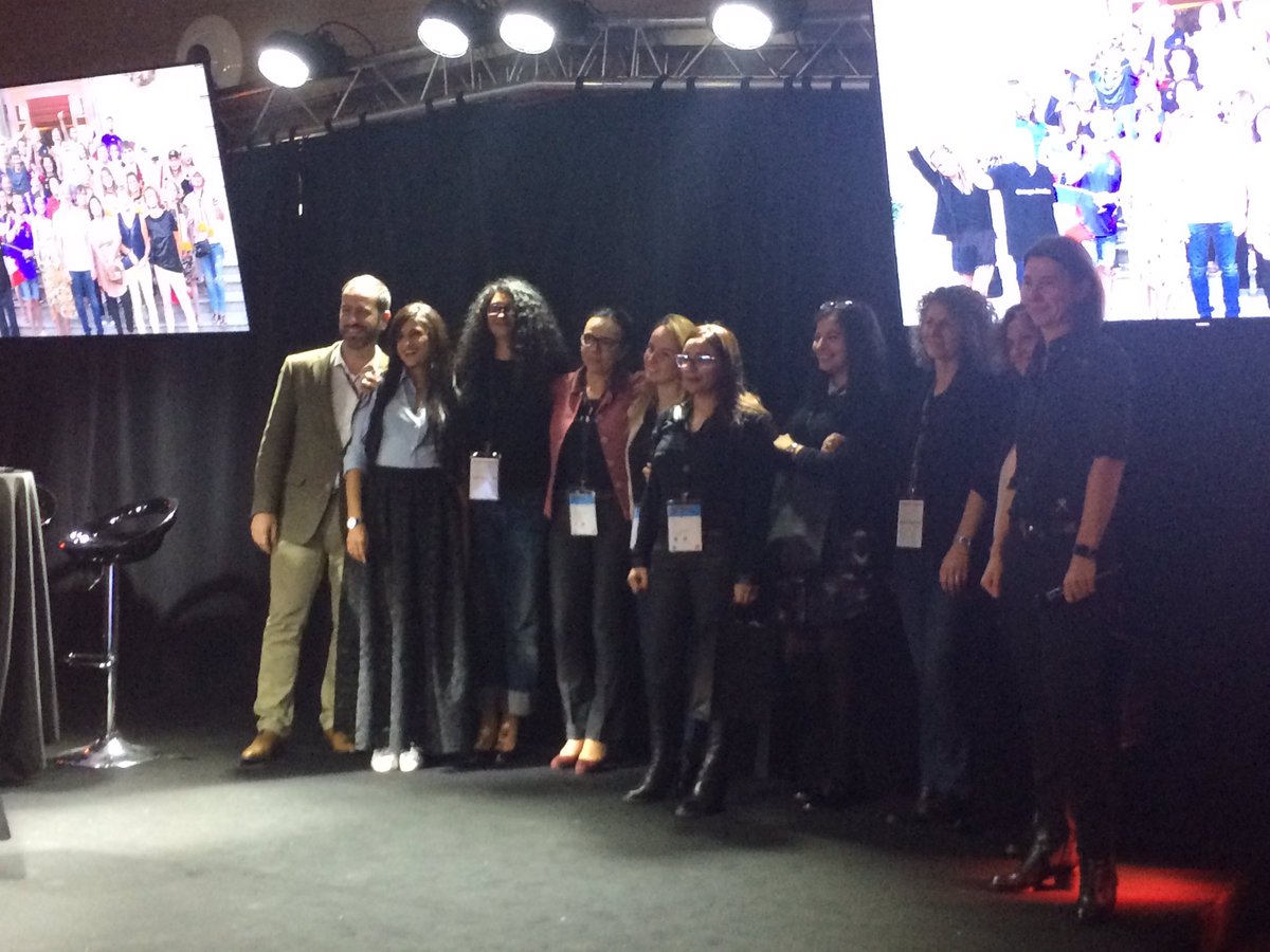 mcharlottehue's tweet photo. Bravo aux gagnants du Challenge Interne Euro2016 #ICForum2016 https://t.co/fEM0cPs3Id
