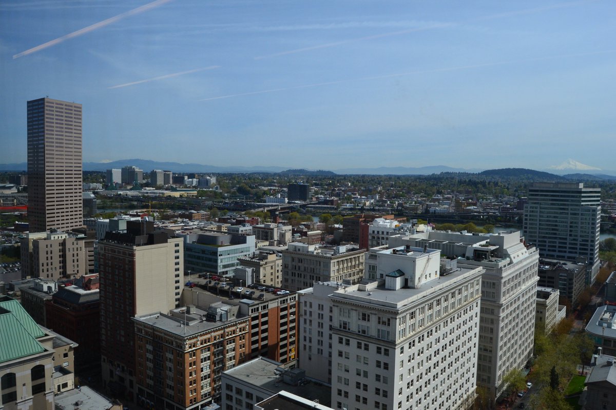 PortlandBizTrib's tweet image. .@WalkerMacyLA presents city with #DOZA findings, could change #design approval process in early 2017 bit.ly/2gBzWMq #architecture