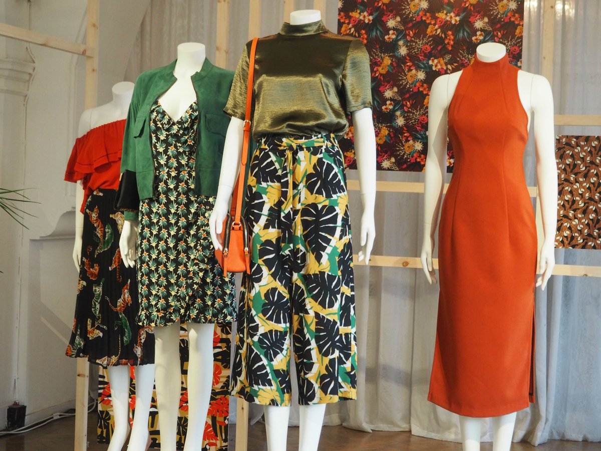 houseoffraser's tweet photo. Your must-have Spring/Summer colour prints & shades for Womenswear #HOFSS17 https://t.co/KSG6PyeHAx