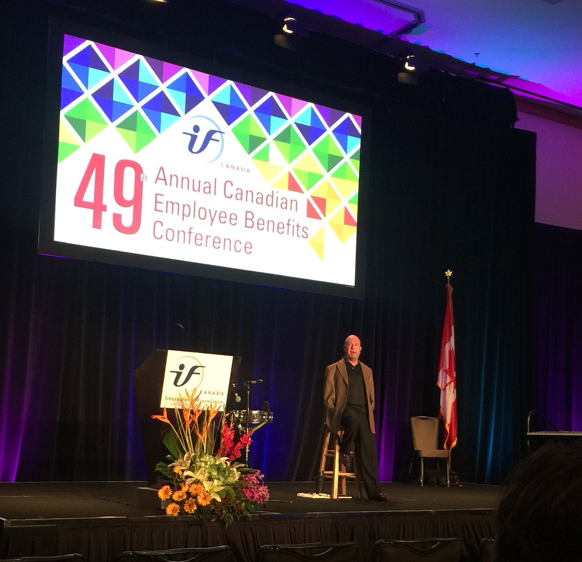 LizzBarnett1's tweet photo. #IFCanAC @IFEBP @CSBTCanada #Final #Keynote of the 2016 🇨🇦Conference. #FiveSimpleSteps. #AlvinLaw. #FullHouse https://t.co/KSVSO7gruQ