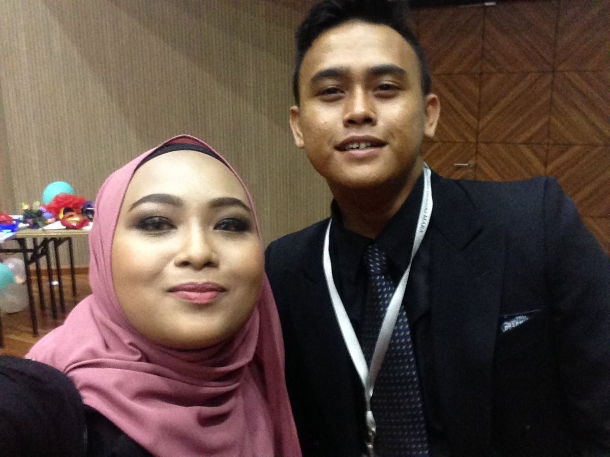 HR_PuncakAlam's tweet photo. Pre Graduation Night Crew
#hurespalam
#squad
#decoteam
#ttkteam
#kanjo
#uitmdihatikuhatimu https://t.co/M3FOA1Prtn