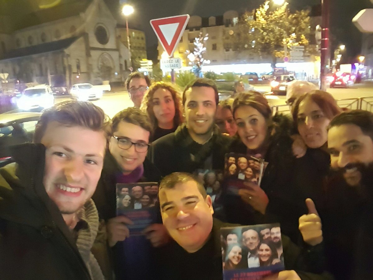 R_chaibi's tweet photo. Sur le terrain à #Bondy!
On lâche rien jusqu'à Dimanche! Juppé pour la France! cc @jclagarde @alainjuppe @bluteaujm https://t.co/TjojuQxRbu