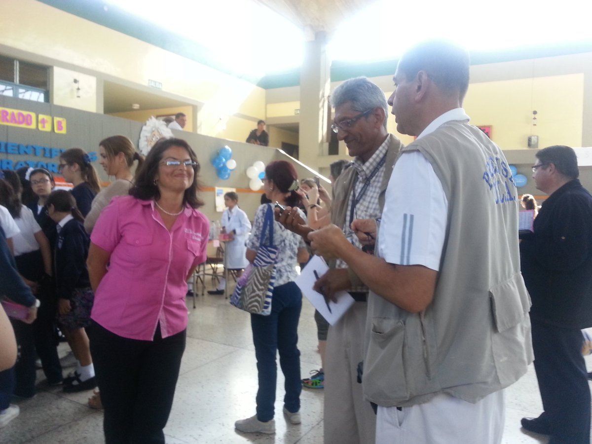 presentacion_m's tweet photo. #Lapresentacion Feria Científica. @presentacion_m @nelsonruiz28 @merida_ze @yenyyazmin @rodulfohumberto @DRCEEMERIDA @AVECCONVENIO @mau_vic https://t.co/7fMsvLvJjn