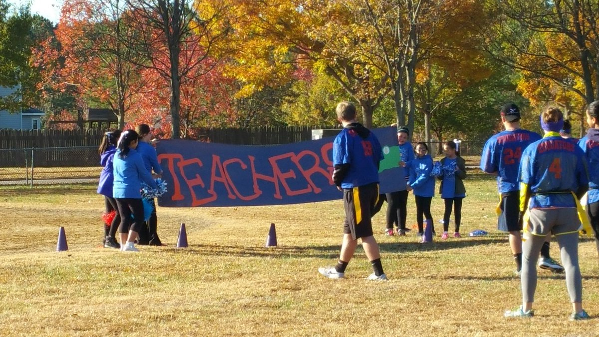 GlenwoodES's tweet image. Beautiful day for the 27th Annual Gator Bowl! Students vs Teachers  #WeAreVBSchools @LeadVBCPS @srwalker3436 @vbschools #GlenwoodGators