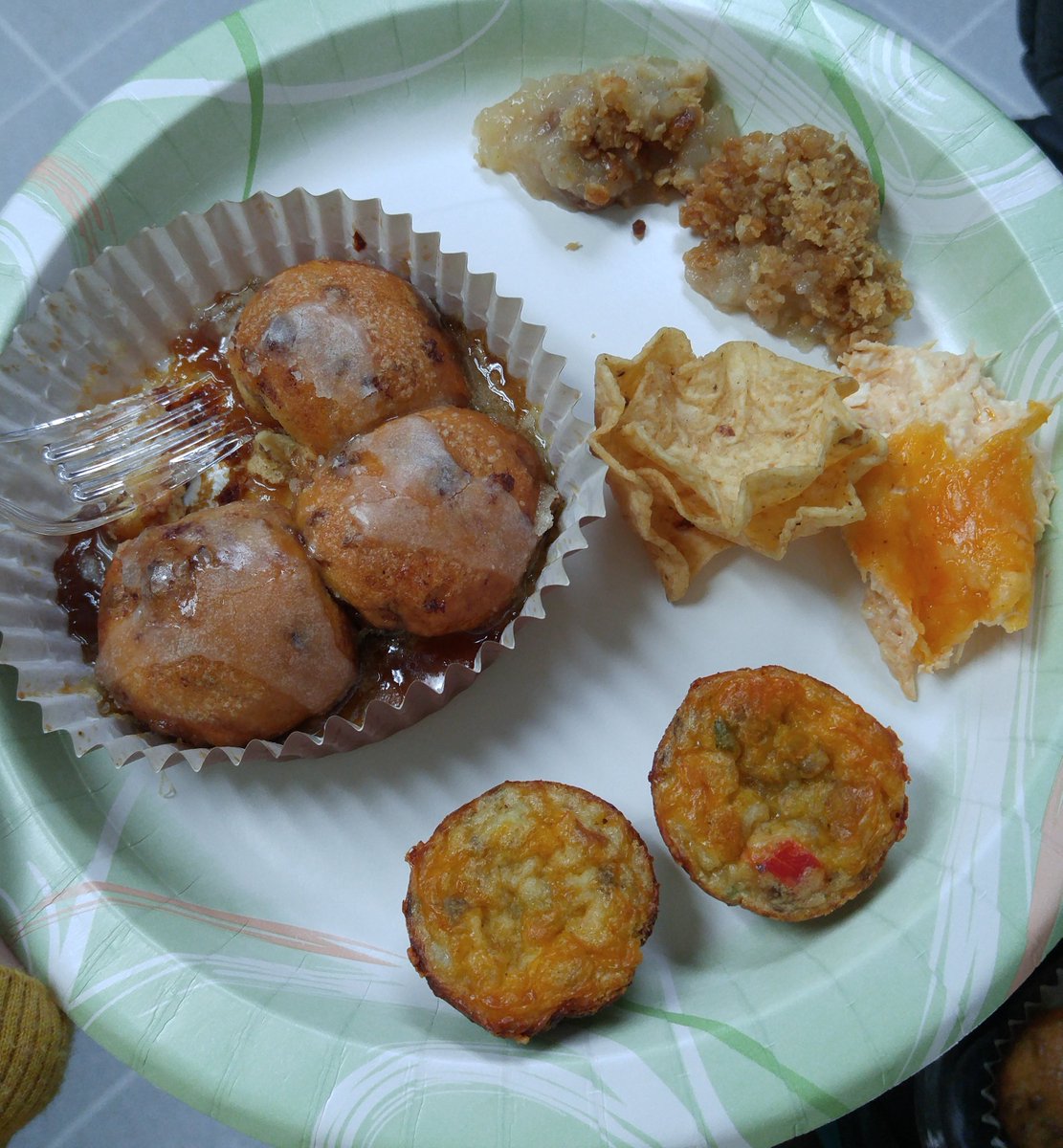 CrawfordHendIns's tweet photo. Here is a look at our pre #Thanksgiving office breakfast! #GorillaBread #AppleCrisp #BuffaloChickenDip #Quiche https://t.co/9dYnjfKAQX