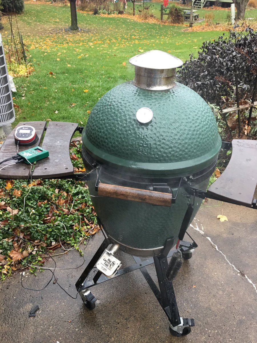 drewkluesner's tweet photo. Operation drunken pumpkin pie has begun. #eggfun. https://t.co/YDeX8qh8Vz