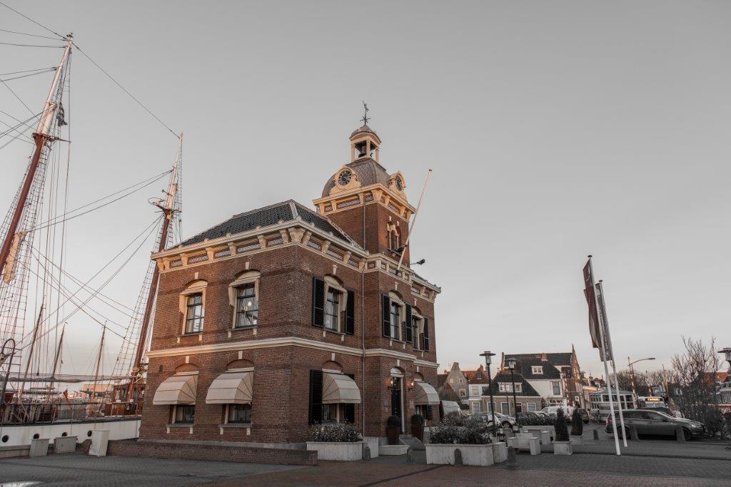 Trots als een pauw zijn we! Daar hebben we alle reden voor want @IENSnl heeft ons een tweede plek van Friesland gegeven in de IENS Top 2017!