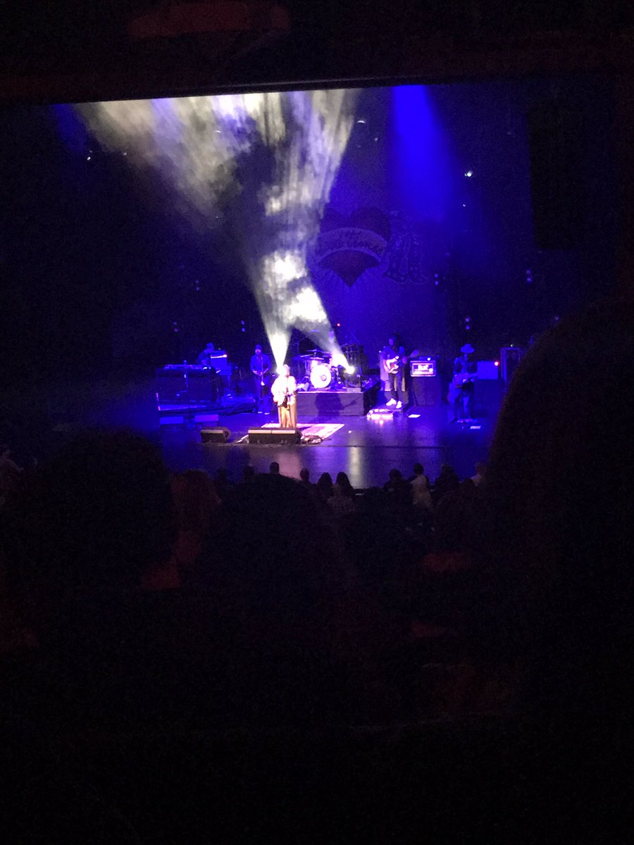 taylor_13_may's tweet photo. ELLE YOU ARE AMAZING @ElleKingMusic https://t.co/1eOPo3okQU