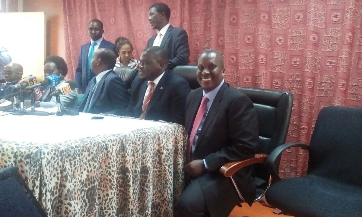 MacOtani's tweet photo. We have a list of stipends, allowances and chopper invoices paid to @RailaOdinga by CORD governors. ~ @HonAdenDuale #RailaVsDuale https://t.co/VdagwyYwL9