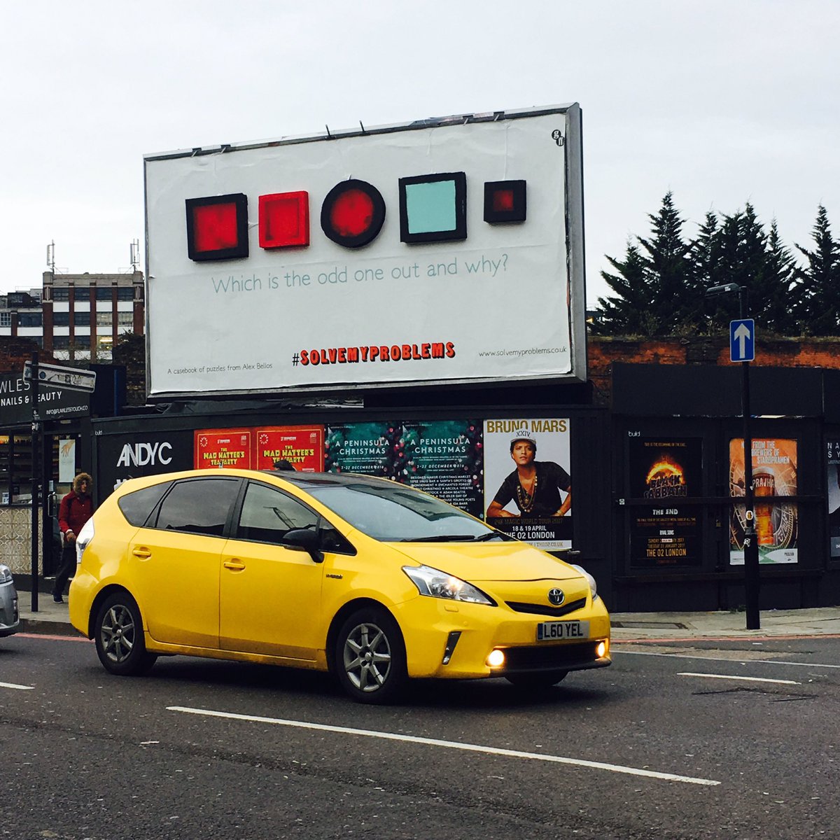 publicspacejam's tweet image. Clever #Advertising from @alexbellos   #solvemyproblems in #shoreditch but remember to pay attention to crossing the road