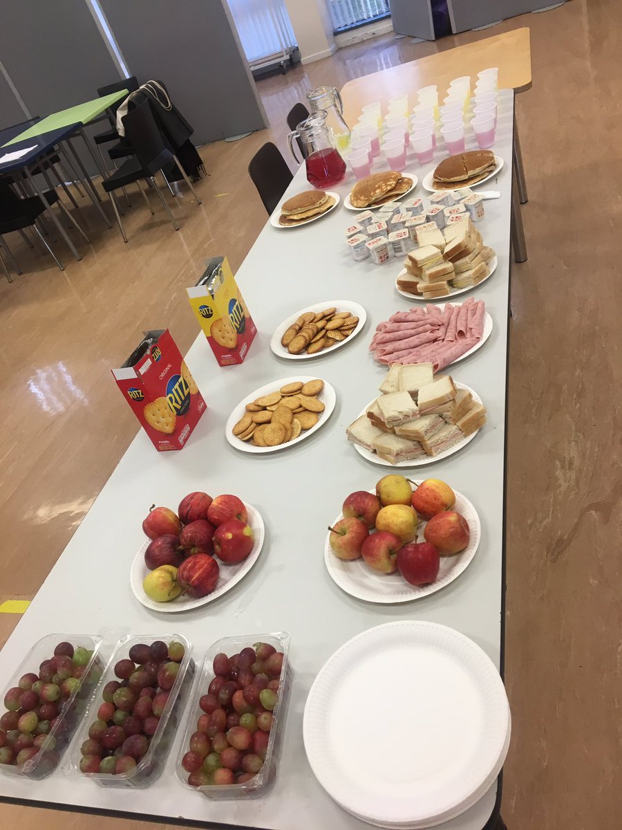 Snacks ready for the kids arriving at the family meal and homework club😁 <a href="/MaryhillHub/">The Maryhill Hub</a> <a href="/maureengall6/">Maureen Gallagher</a> @Tesco_Scotland